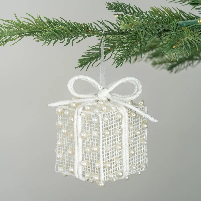 Gift Box Ornament with Pearls